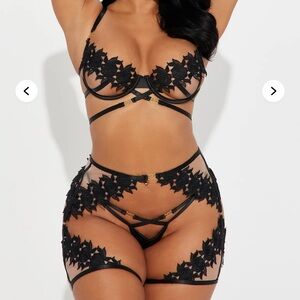 Elegant Black Lace garter 3 piece set